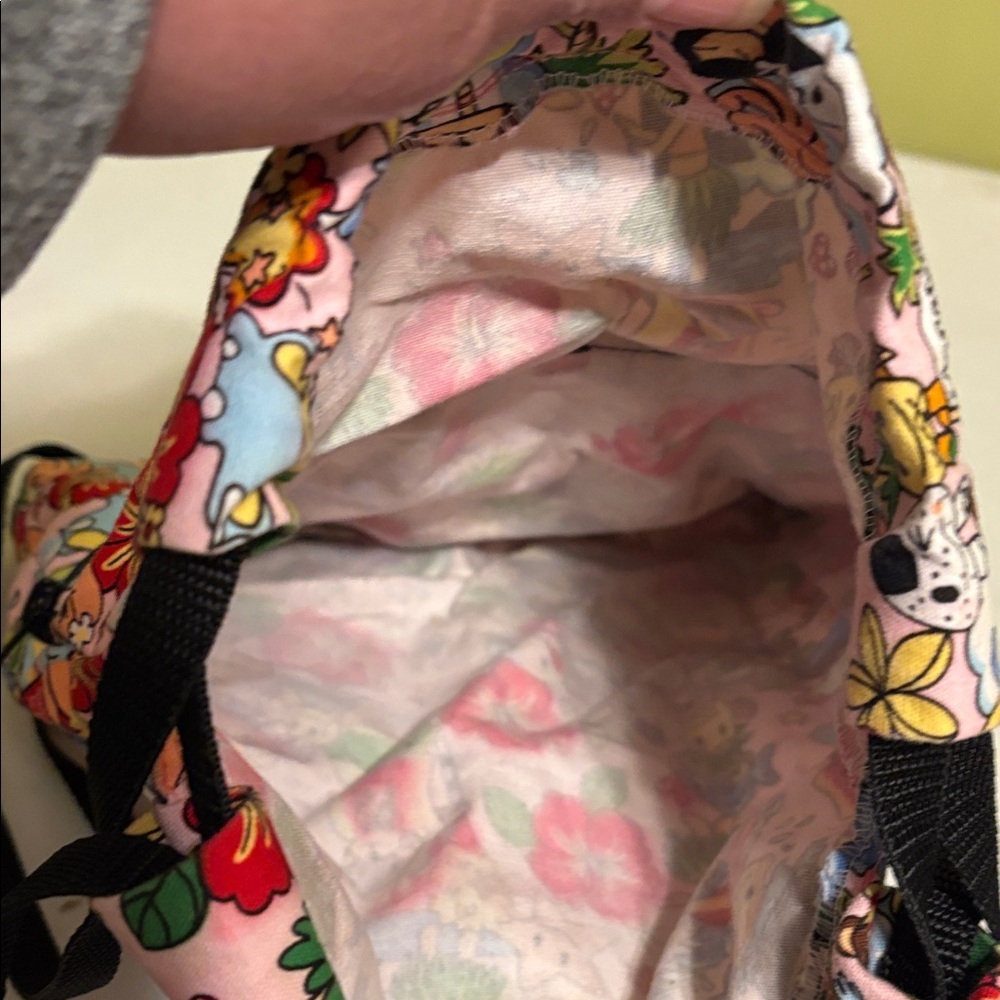 Vibrant Kids Drawstring Backpack with Playful Characters - Picture 4 of 8